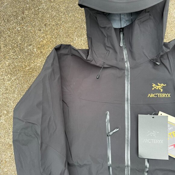 ARC’TERYX Alpha SV jacket - Picture 3 of 7